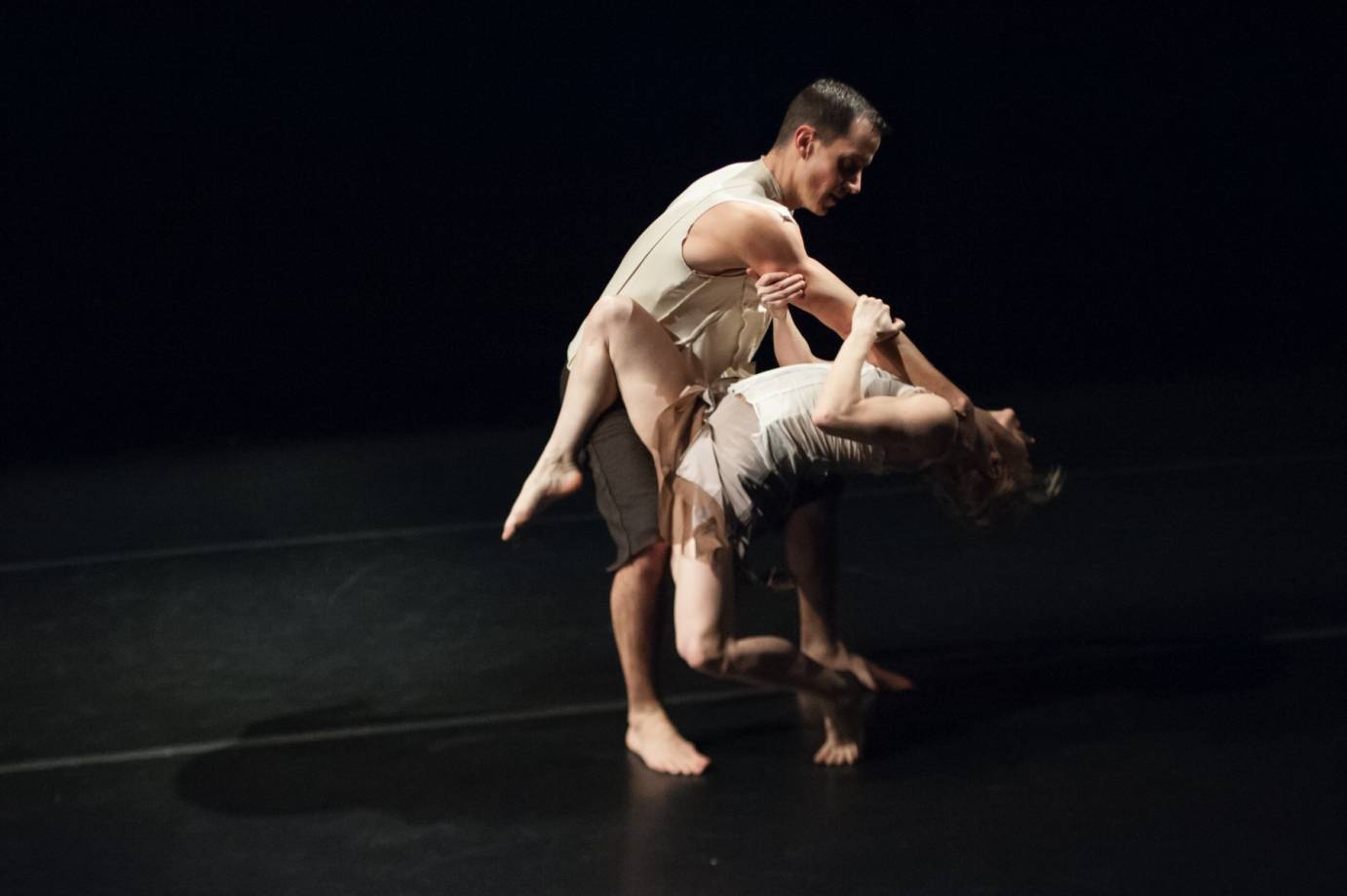 Leslie Kraus and Douglas Gillespie in Bridge of Sighs. Photo by Keira Heu-Jwyn Chang